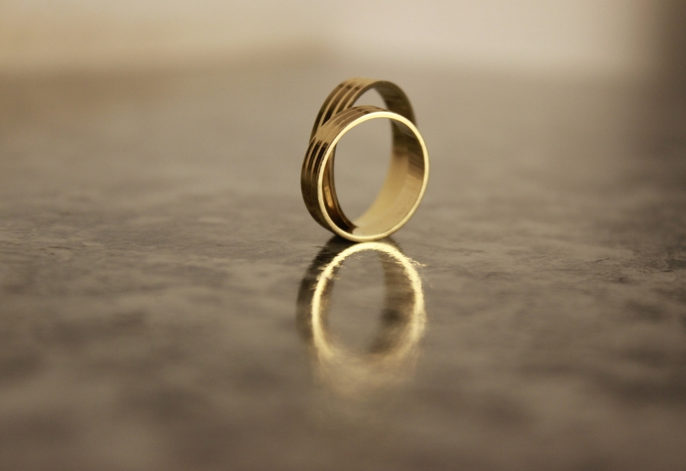 Tendências de Alianças 2025: Estilos que Estão em Alta na Pipper Joias